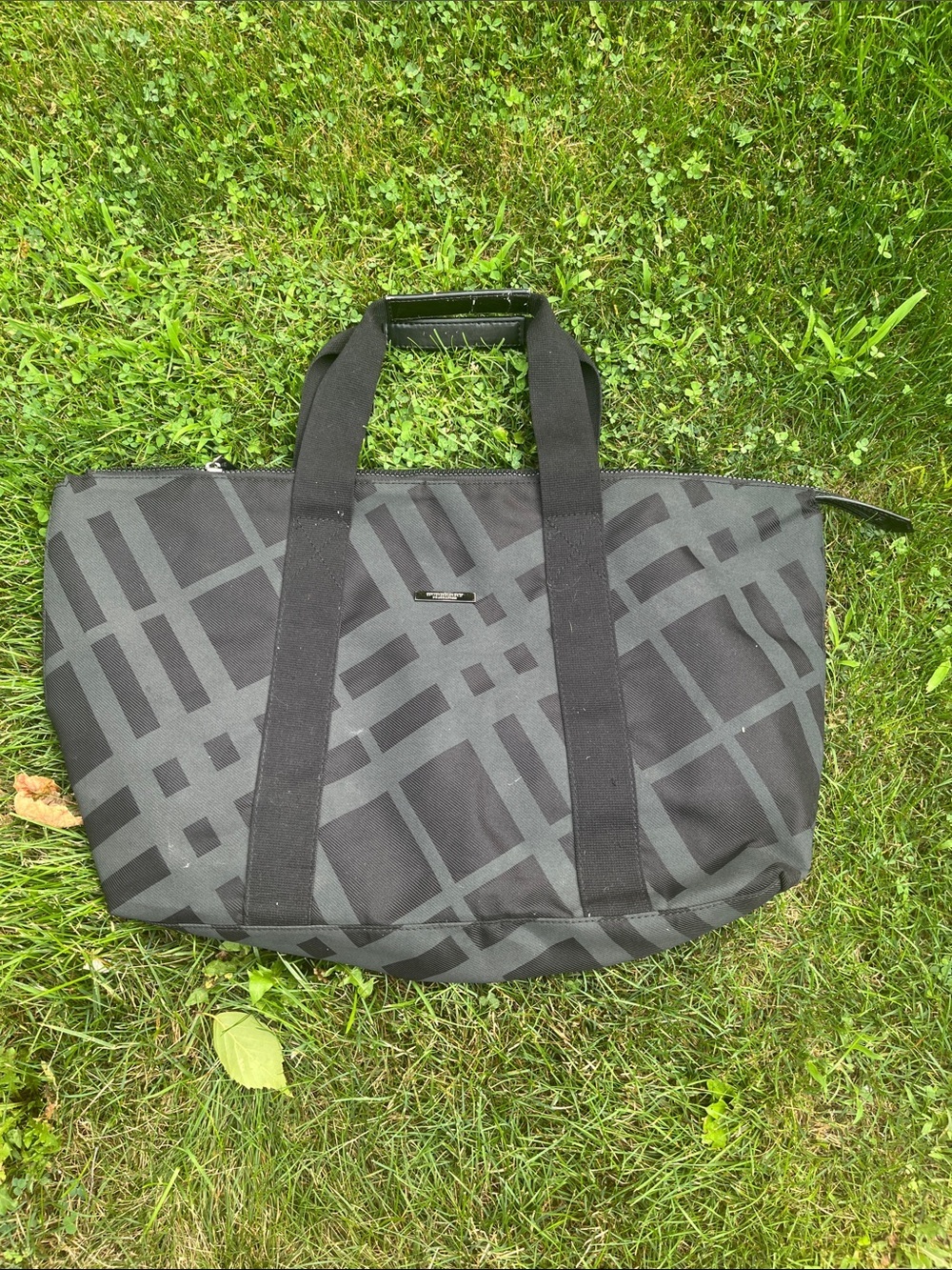 Burberrys parfumes Black Geometric Tote Bag